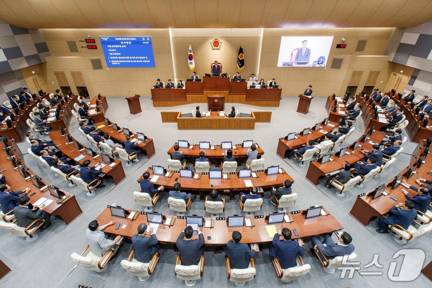 본문 이미지 - 경북도의회는 12일 저소득층 보험료 지원 확대와 청년농어업인 육성 등 민생 조례안 13건이 상임위원회 심사를 통과했다.(경북도의회 제공. 재판매 및 DB 금지)/뉴스1