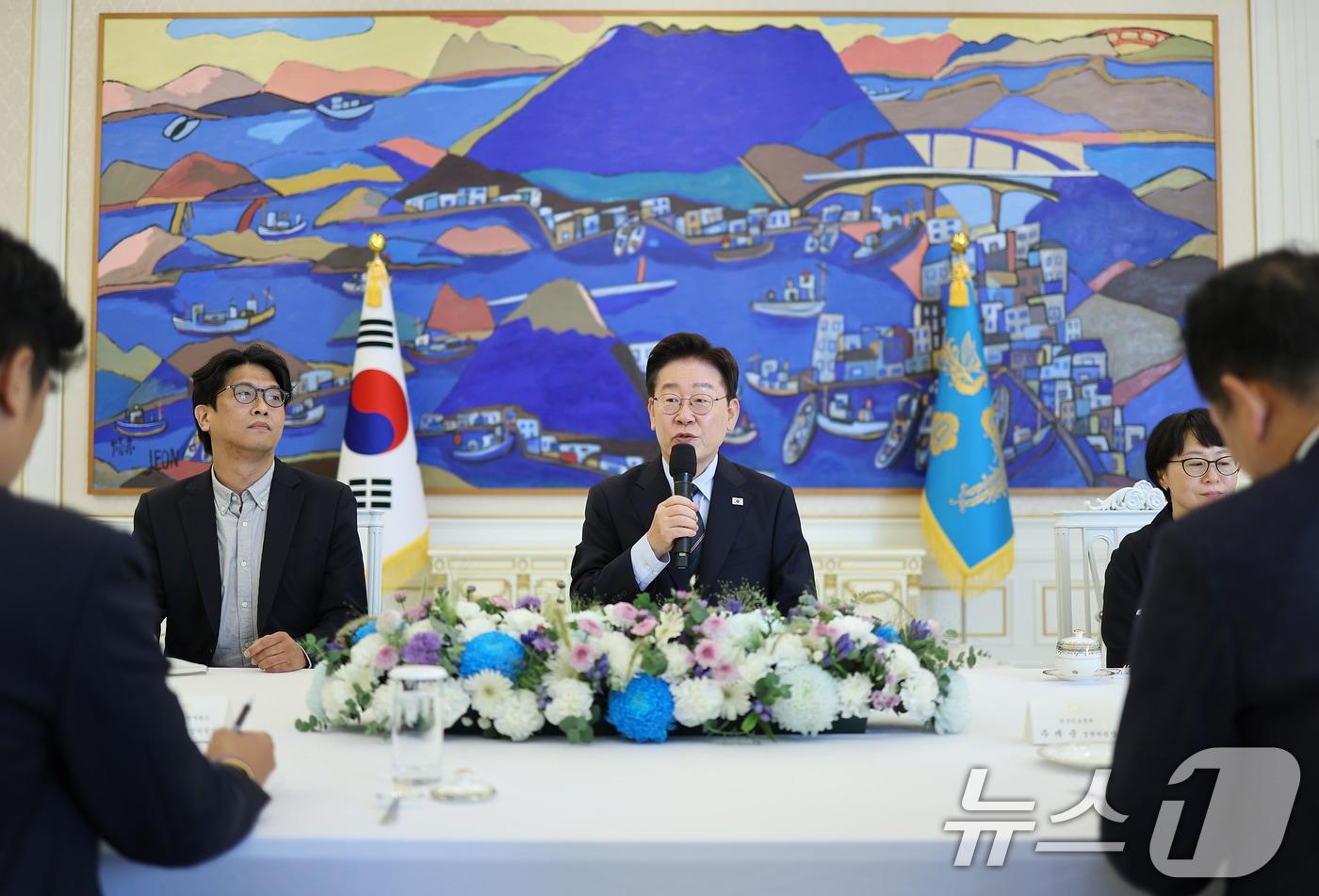 본문 이미지 - 이재명 대통령이 4일 청와대에서 열린 시민사회 초청 간담회에서 발언하고 있다. 2026.9.4 ⓒ 뉴스1 허경 기자