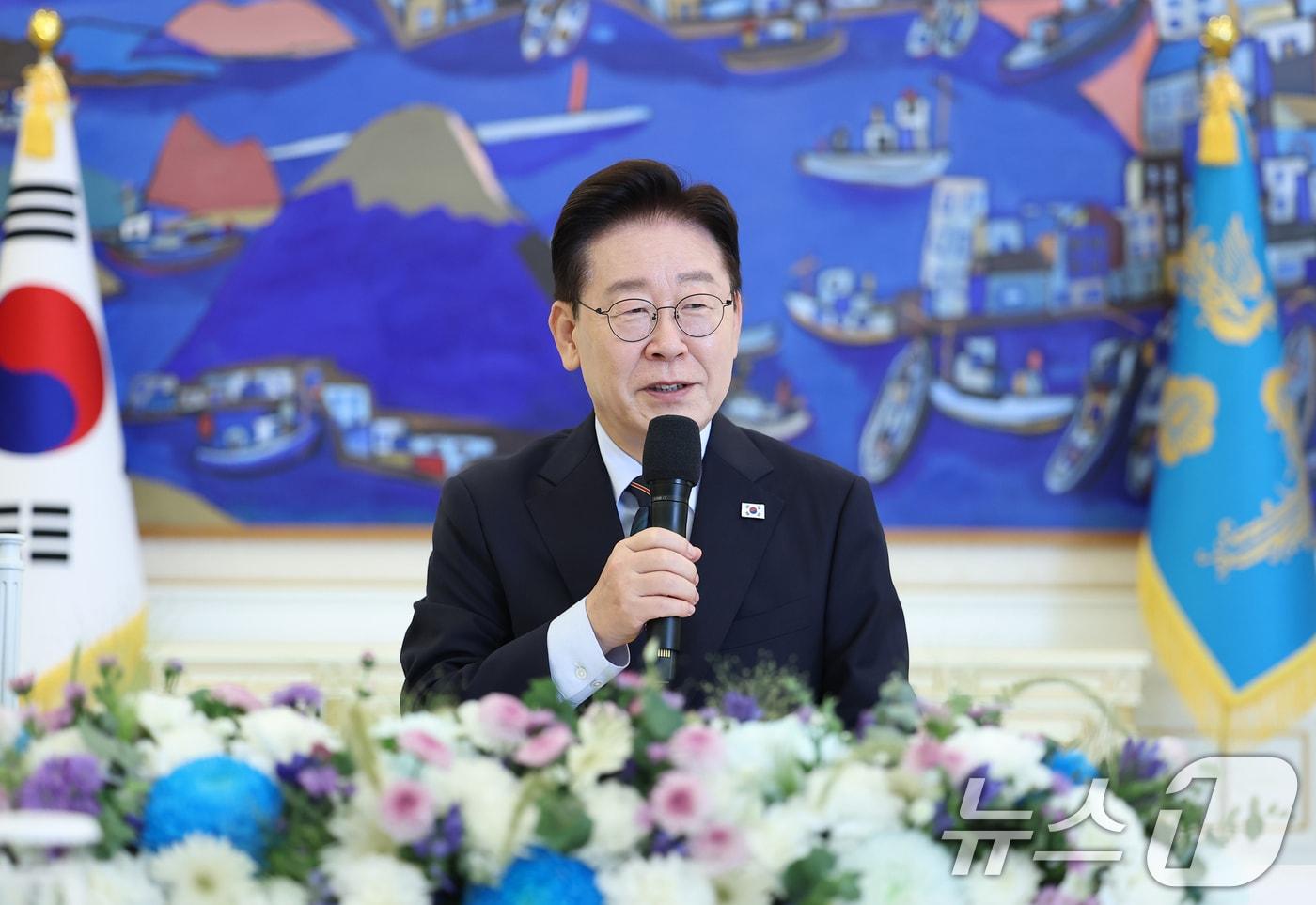 본문 이미지 - 이재명 대통령이 4일 청와대에서 열린 시민사회 초청 간담회에서 발언하고 있다. 2026.9.4 ⓒ 뉴스1 허경 기자