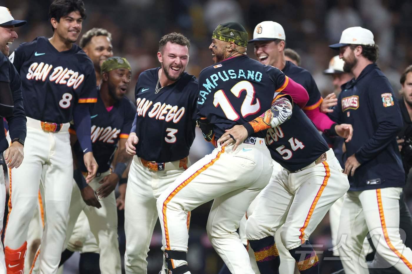 본문 이미지 - MLB 샌디에이고가 양키스에 끝내기 승리를 거뒀다. ⓒ AFP=뉴스1