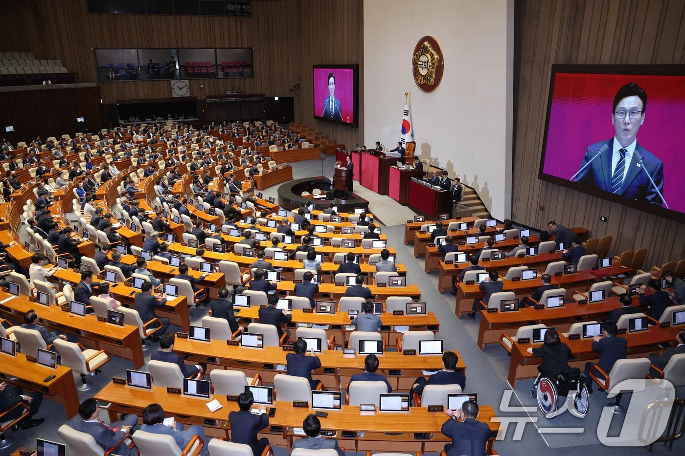 본문 이미지 - 김민석 더불어민주당 대표가 7일 오전 서울 여의도 국회에서 열린 제439회국회(정기회) 제3차 본회의에서 국정에 관한 교섭단체 대표연설을 하고 있다. 2026.9.7 ⓒ 뉴스1 신웅수 기자