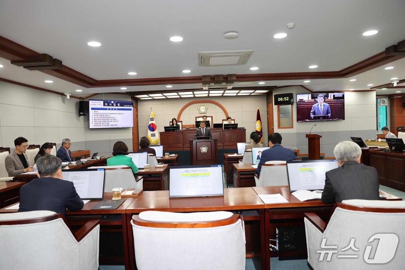 본문 이미지 - 7일 전북 진안군의회가 제1차 정례회를 개회하고 있다.(진안군제공, 재판매 및 DB금지)2026.9.7/뉴스1