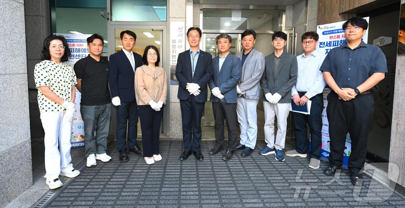 본문 이미지 - 경북도는 7일  '전세피해예방 지원센터' 현판식을 열고 전세사기 예방과 피해자 지원에 나섰다. /뉴스1