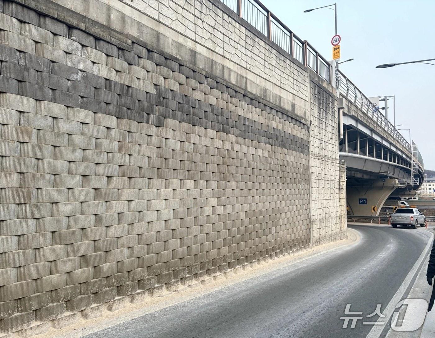 본문 이미지 - 충훈대교.(광명시 제공)
