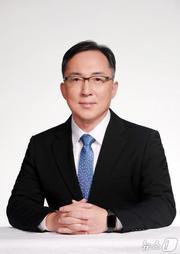 본문 이미지 - 유재훈 제14대 보험개발원장/사진제공=보험개발원