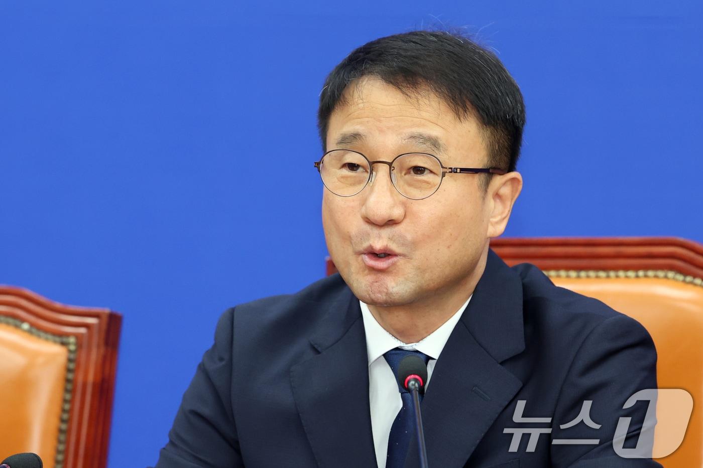 본문 이미지 - 한병도 더불어민주당 원내대표가 8일 오전 서울 여의도 국회에서 열린 원내대책회의에서 발언을 하고 있다. 2026.9.8 ⓒ 뉴스1 황기선 기자