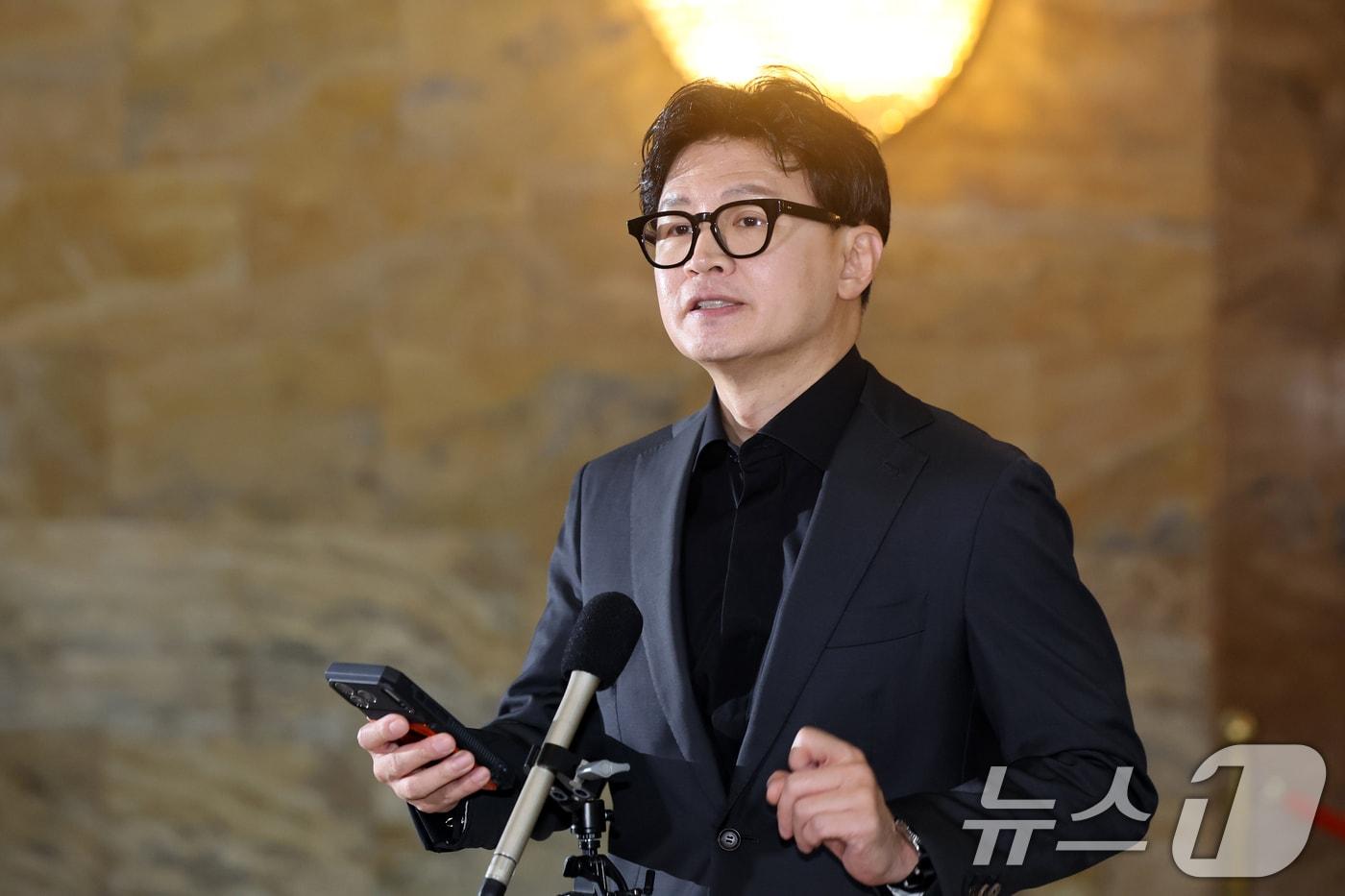 본문 이미지 - 한동훈 무소속 의원이 8일 오전 서울 여의도 국회에서 김승원 법무부 장관 후보자 의혹과 관련해 발언을 하고 있다. 2026.9.8 ⓒ 뉴스1 황기선 기자