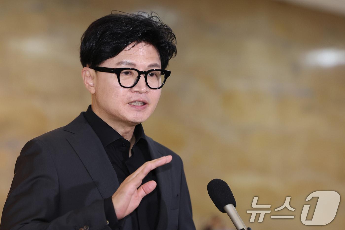 본문 이미지 - 한동훈 무소속 의원이 8일 오전 서울 여의도 국회에서 김승원 법무부 장관 후보자 의혹과 관련해 발언을 하고 있다. 2026.9.8 ⓒ 뉴스1 황기선 기자