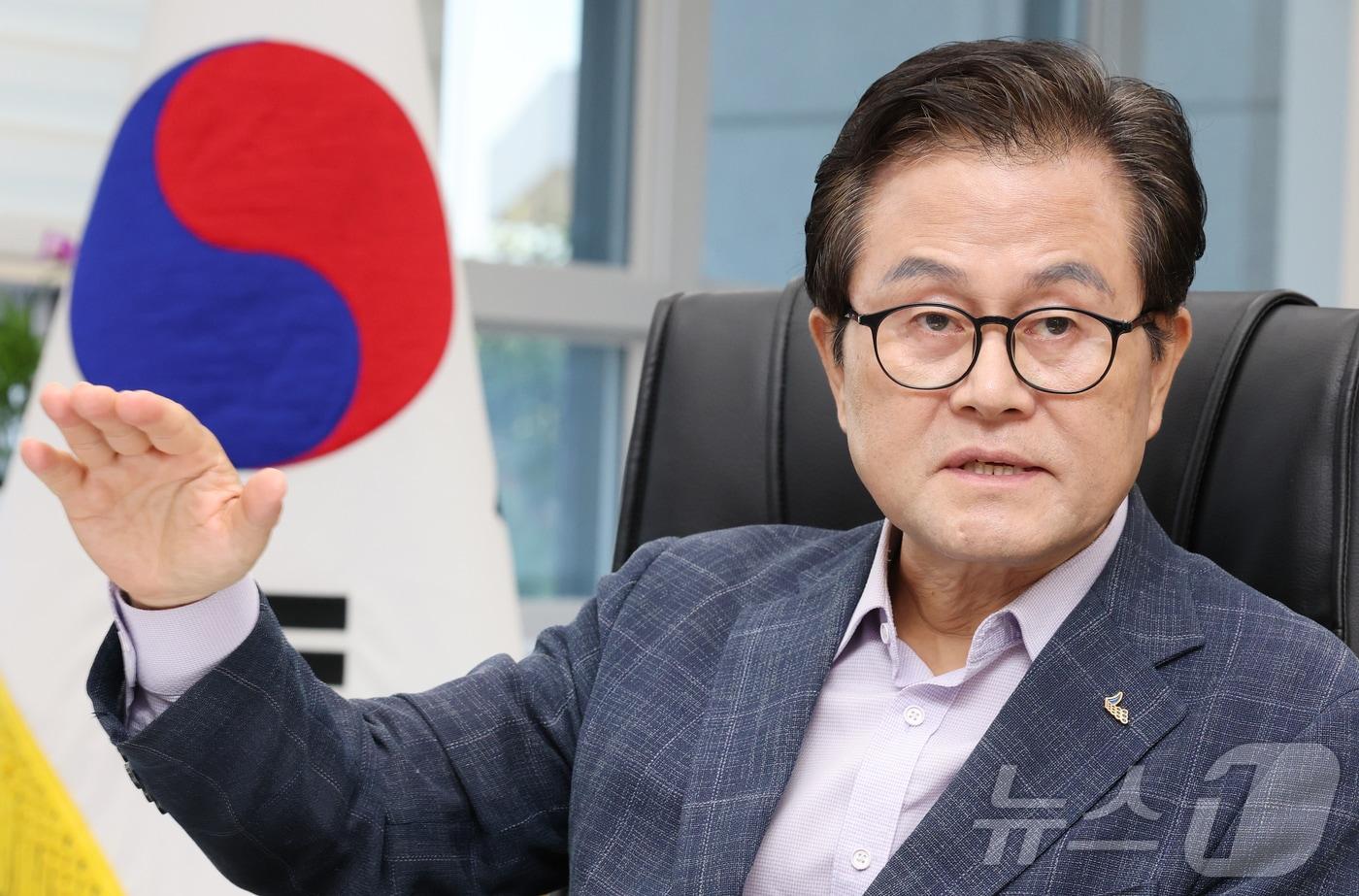 본문 이미지 - 뉴스1과 인터뷰 중인 엄승용 충남 보령시장 ⓒ 뉴스1 김기태 기자