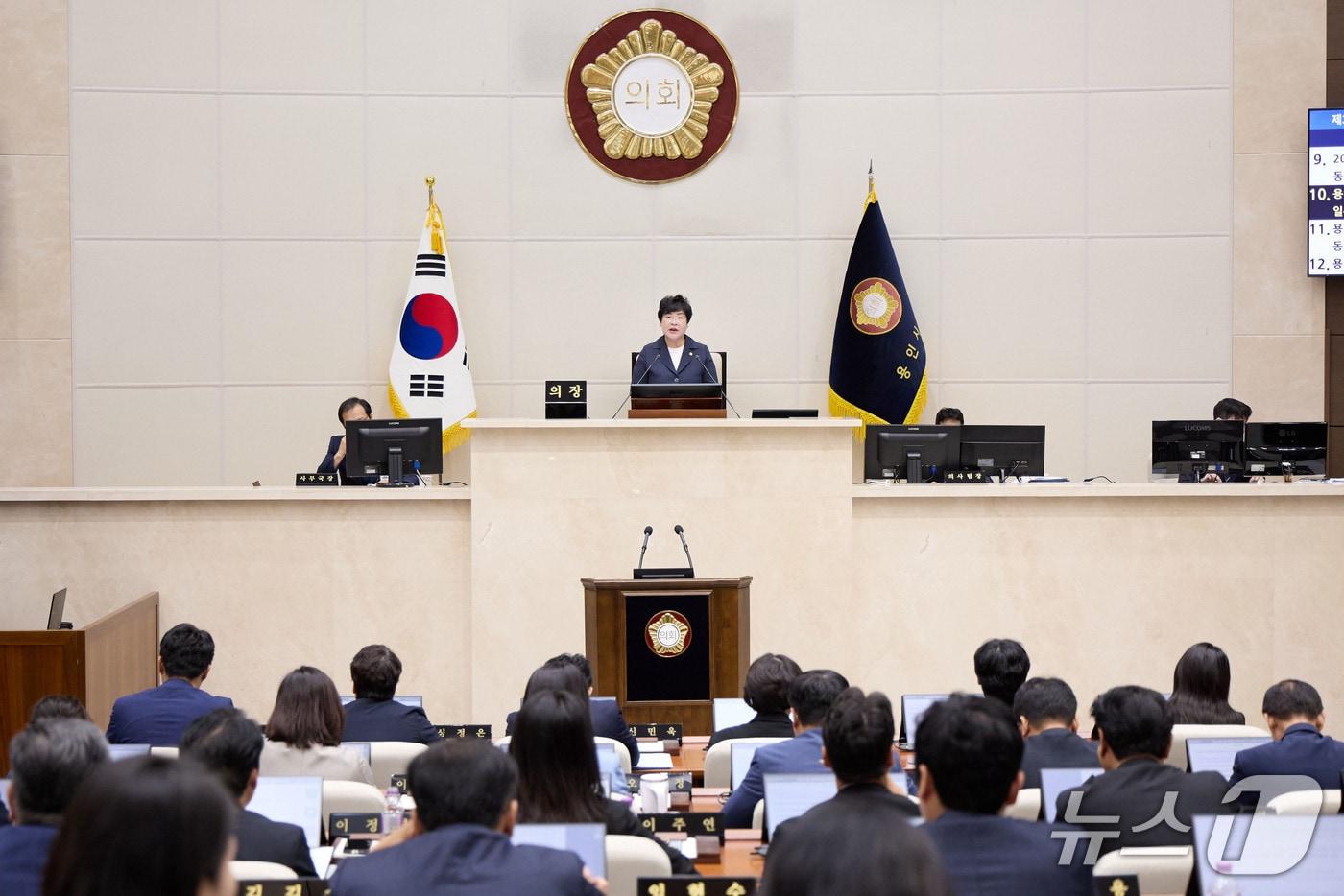 본문 이미지 - 용인시의회 제306회 제1차 정례회 제2차 본회의 모습.(시의회 제공)