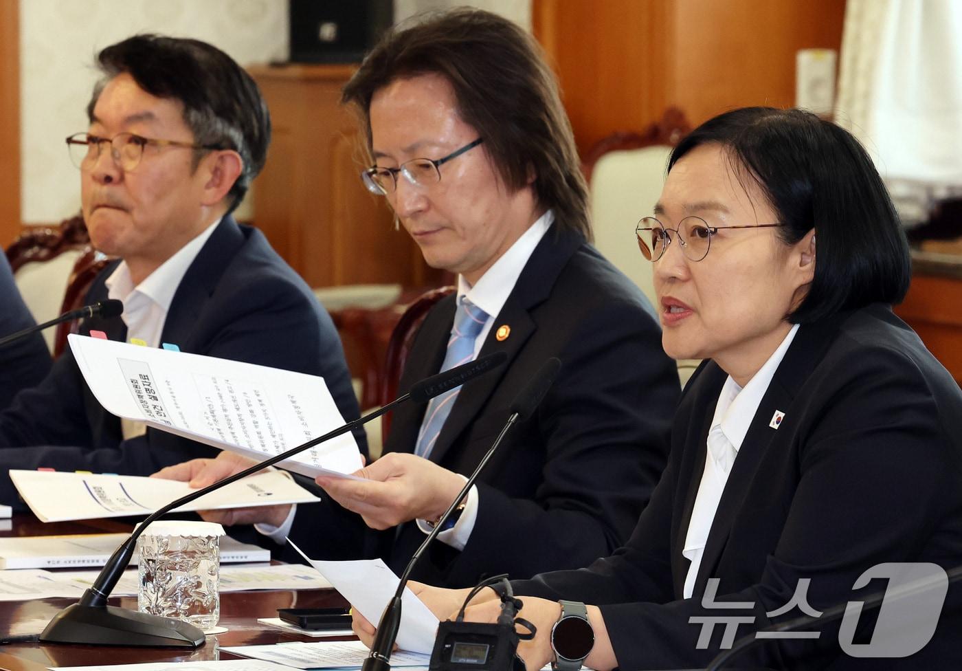 본문 이미지 - 한성숙 국무총리가 8일 서울 종로구 정부서울청사에서 열린 소비자정책위원회의에서 모두발언하고 있다. 한 총리는 사각지대 없는 촘촘한 소비자 권리보장 체계를 만들겠다고 말했다. 2026.9.8 ⓒ 뉴스1 이종덕 기자
