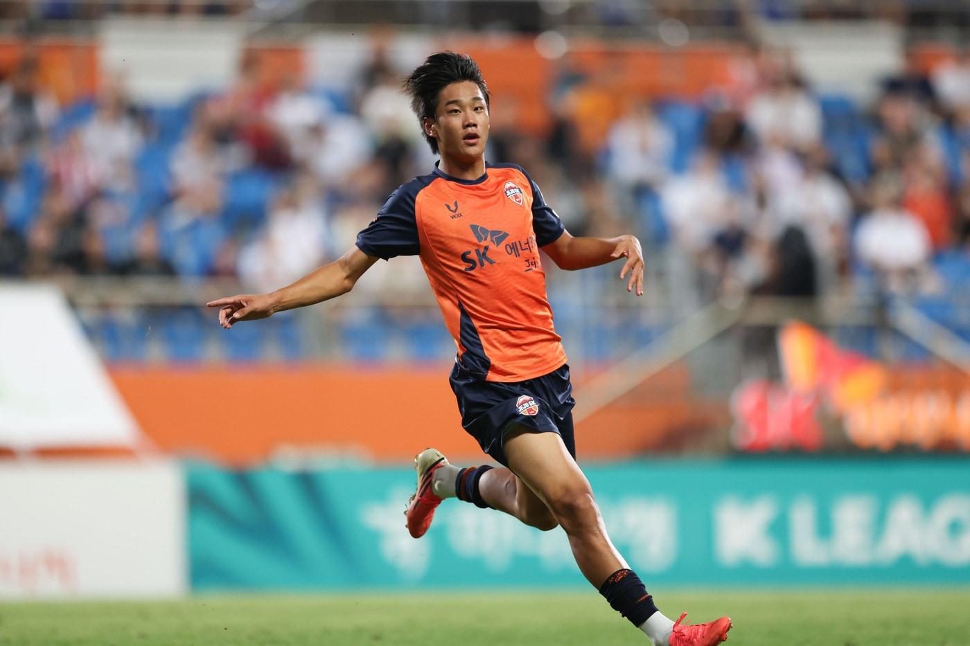 본문 이미지 - 미국 LA FC2로 임대 이적하는 유승재. (제주 SK 제공)