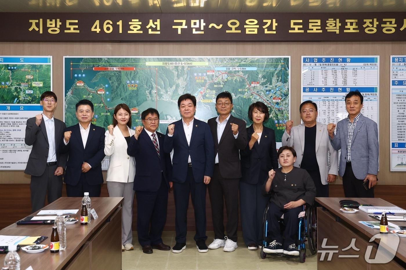 본문 이미지 - 강원도의회 복지건설위원회 현지시찰 사진.(강원도의회 제공. 재판매 및 DB금지)/뉴스1