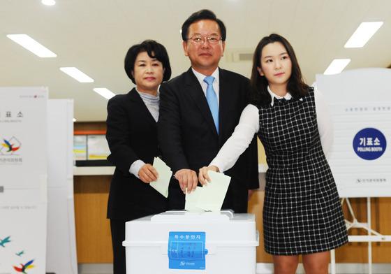 6년 전 '김부겸의 아내입니다' 눈물의 편지 쓴 부인…金 "평생 죄인"