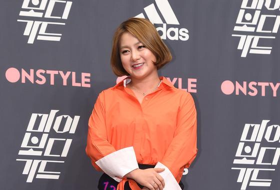 "뇌 멈췄냐? 납작 기어도 부족" 박나래 입장문에 변호사 탄식