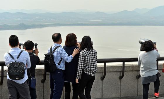  '애기봉 스벅' 이어…오두산 통일전망대에 '투썸' 문 연다