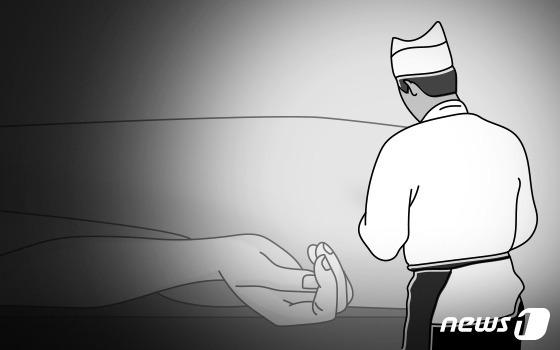 "요리사가 튀김기에 스스로 머리를"…주방 참사 충격