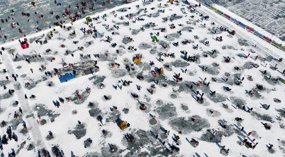 '인제 빙어축제' 결빙 안돼 결국 무산…"사계절 관광으로 방향 전환"