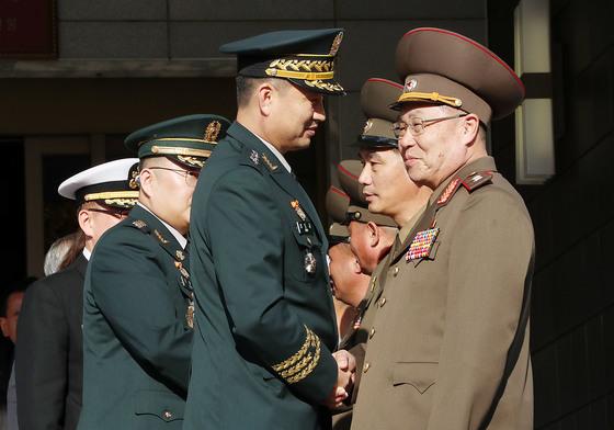 李정부, 남북군사회담 첫 제안…"군사분계선 기준선 논의하자"(종합)