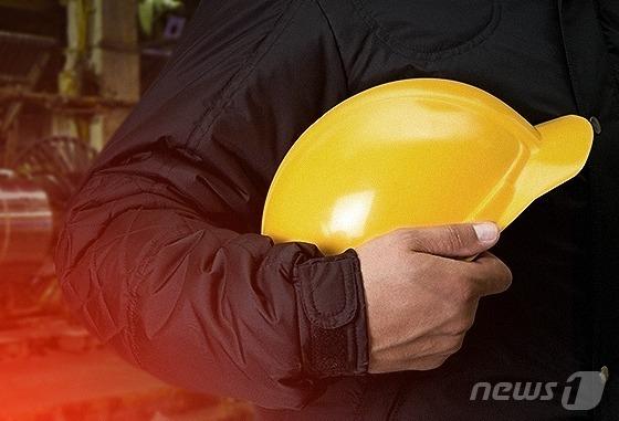 당진 염화칼슘 공장서 50대 컨베이어 벨트에 끼어 중상