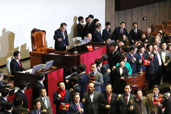 최악의 국회서 탄생…'공수처와 내란재판부'