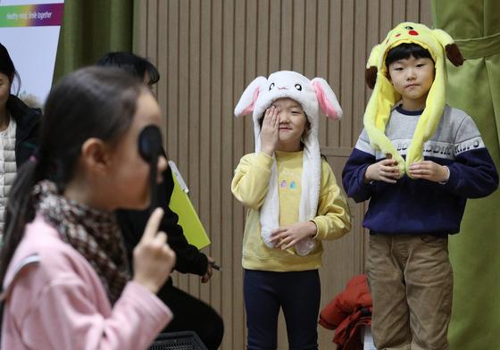 "어린이 눈 건강 지켜요"…20% 안경 할인쿠폰 챙기세요