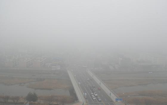 [오늘의 날씨] 전북(30일, 화)…아침 영하 5도, 빙판길·살얼음 '유의'