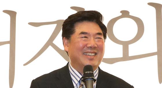 국힘, 유튜버 고성국 '전두환 사진 발언'에 탈당 권유 중징계