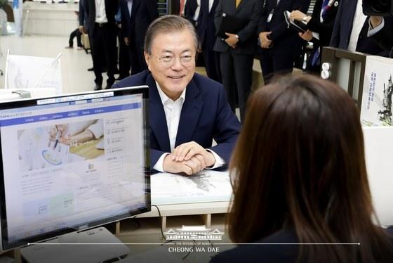 '이재명 랠리' 文 2억 벌었다…'반일 펀드' 440% 수익 '대박'