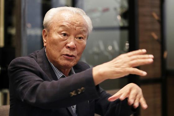 박승 "집값이 모든 경제 문제의 근본 원인…주택 무제한 공급해야"