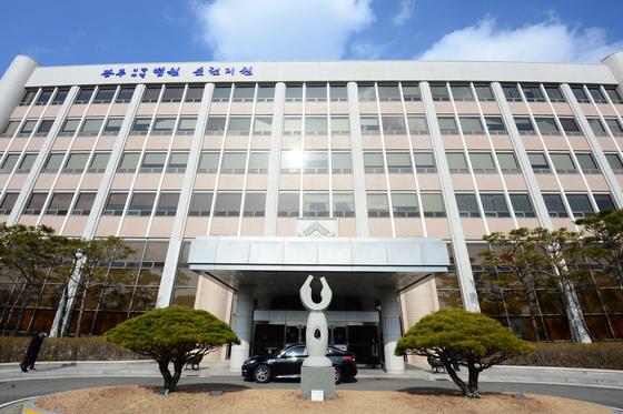 캄보디아 프놈펜서 불법 도박사이트 운영 20대 징역 2년 