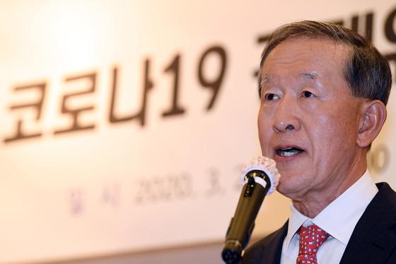 허창수 GS건설 회장 연봉 55억원…임원 연봉 톱(종합)