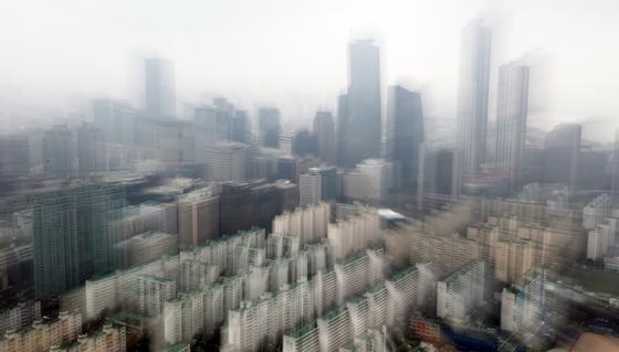 오늘부터 공매도 전면 재개…변동성 화살 피할 안전지대는 '○○○'