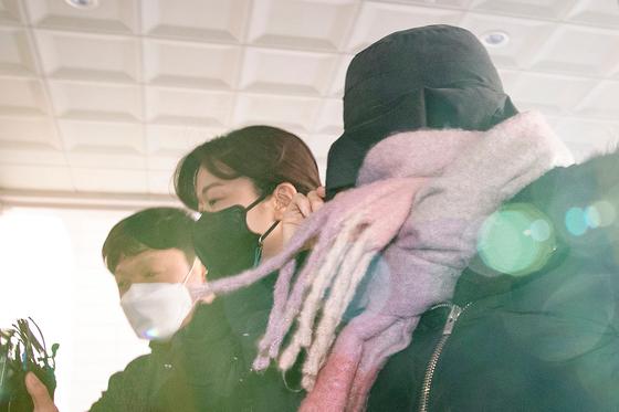 도피생활 지쳤나…'마약 혐의' 남양 3세 황하나 체포