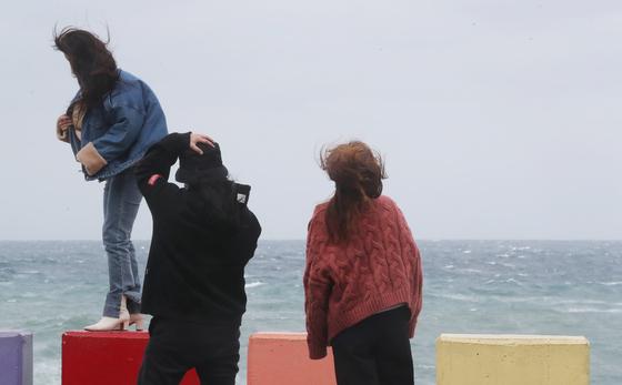 제주 육·해상에 강풍·풍랑주의보…11일 대설특보 가능성도