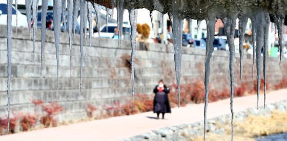 [오늘의 날씨] 대전·충남(12일, 월)…아침 기온 -10도 안팎