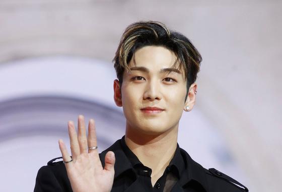 백호, 29일 육군 현역 입대…비공개 입소 [N디데이]