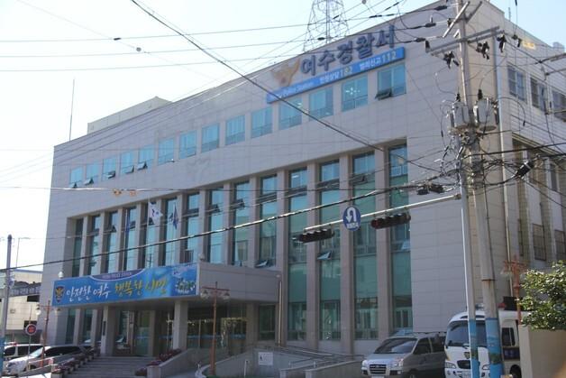 새벽 무단횡단하던 70대 여성, 차량에 치여 숨져