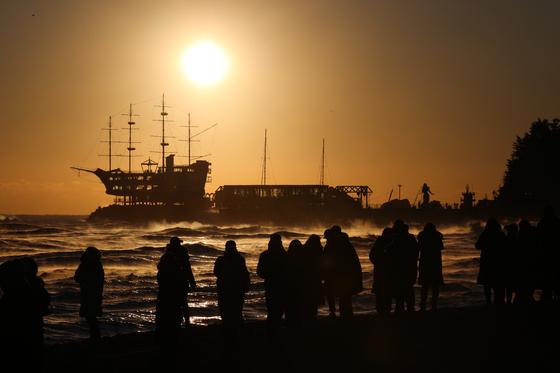 "붉은 말과 함께 희망을"…'해맞이 1번지' 강릉서 축제 풍성