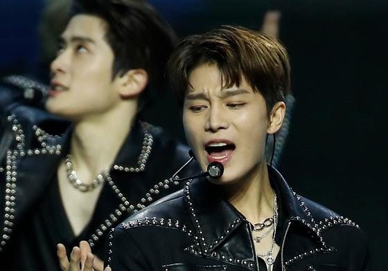 'NCT 퇴출' 태일, 中 관광객 성폭행 혐의 징역 3년6개월 확정(종합)