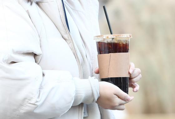 '음료 3잔 알바생 고소'에 노동부 칼 뺐다…청주 전역 카페 감독