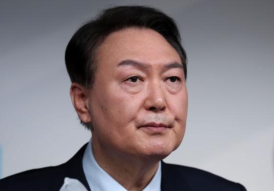 文은 그때 왜 尹을 검찰총장으로 임명했을까