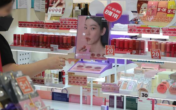 "1000원 화장품의 반란"…다이소發 초저가, 시장 판 흔든다