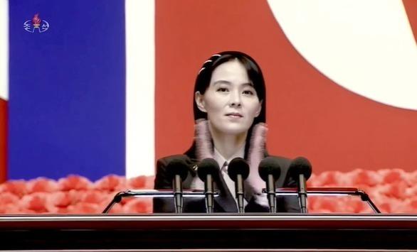김여정 "北 핵보유국 지위 절대적…'비핵화' 아무리 외쳐도 못 바꿔"