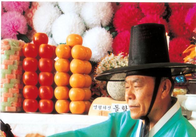 '굿도 충청도 양반 스타일'…충주시, 앉은굿 명맥 잇는다
