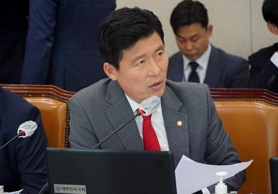 구자근 "李 대통령, 동해 해군 장병 실종 당시 골프 의혹에 답해야"