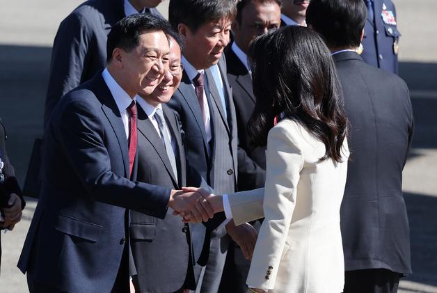 김건희특검 "로저비비에 관련 수사 계획 준비 중…정당법 관련"