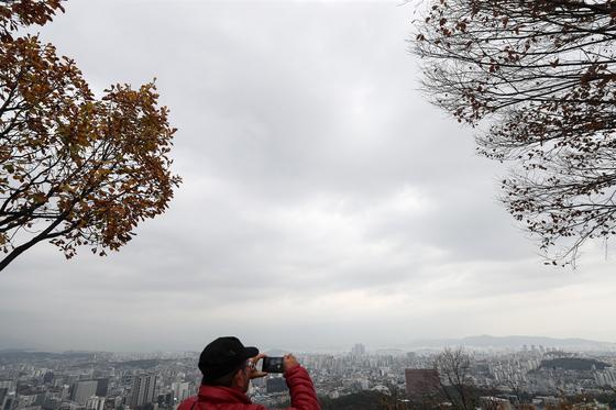 [오늘의 날씨] 경기(8일, 월)…흐리고, 가끔 비