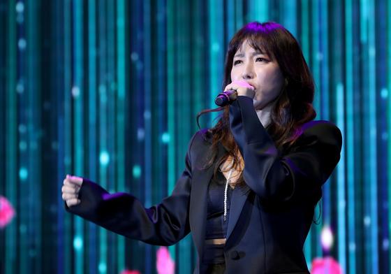 "난 기망당한 피해자"…'불륜 의혹' 숙행, 새 변호사 선임 공세 전환