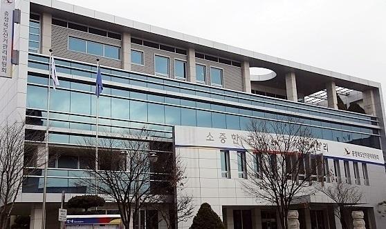 개표 막판 뒤집힌 충주시장 선거…124표 차 재검표한다